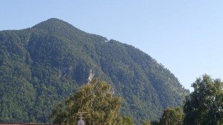 Hauptbild Rendite von 3,47 %: 3-Zi.-Traum in Grassau: Modernes Bad & Südbalkon mit Bergpanorama